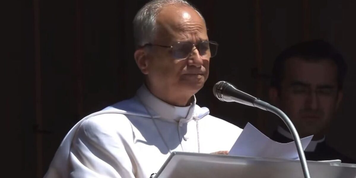 D. Trump refuză duelul verbal: „Nu intru în dezbatere cu el”