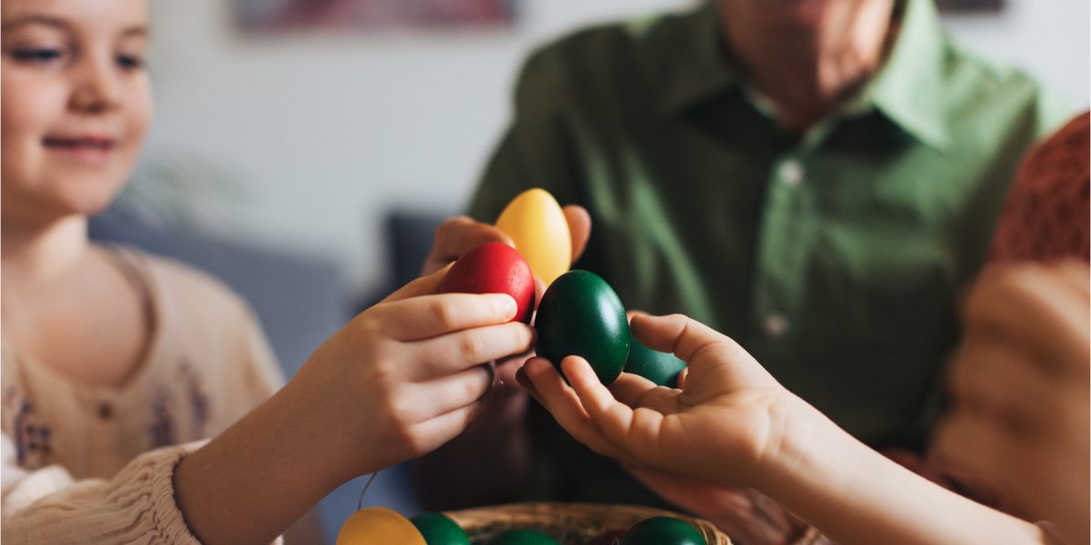 Majoritatea românilor, Paștele: Mai mult religie decât iepurași și ouă