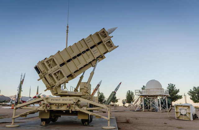 SUA, decizie neașteptată: Amână livrările de arme pentru unele țări din Europa