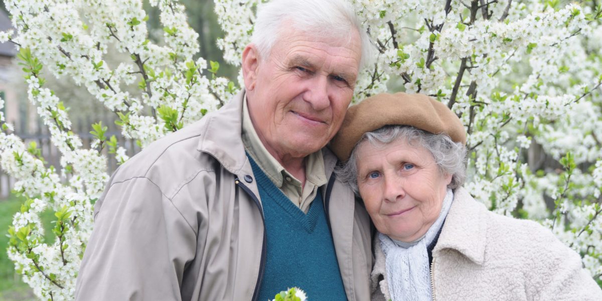 Pensii mai mari pentru români: Bonus la puncte pentru cei căsătoriți. Unde se aplică?