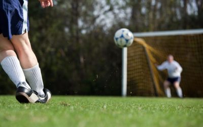 Toxiinfecție alimentară: Peste 20 de juniori fotbaliști, internați de urgență