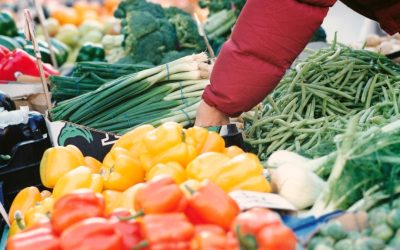 Alertă alimentară în Ilfov, cu produse sechestrate și amenzi consistente, chiar înainte de Paște Inspectorii de la Antifraudă ANAF, Vamă și Autoritatea Sanitară Veterinară au descins la patru societăți comerciale din Ilfov, depistând nereguli grave