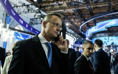 Scandal politic la Budapesta: Szijjártó acuză „imixtiuni externe” după dezvăluirea unor interceptări Ministrul ungar de Externe, Péter Szijjártó, a reacționat vehement la un articol de presă care susține că a făcut lobby pentru interesele Rusiei în Uniunea Europeană