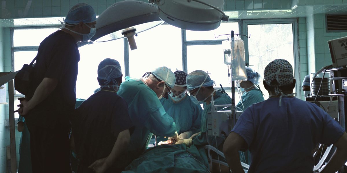 Pacienți UCRAINENI salvați: UE coordonează evacuarea a peste 5.000 de oameni