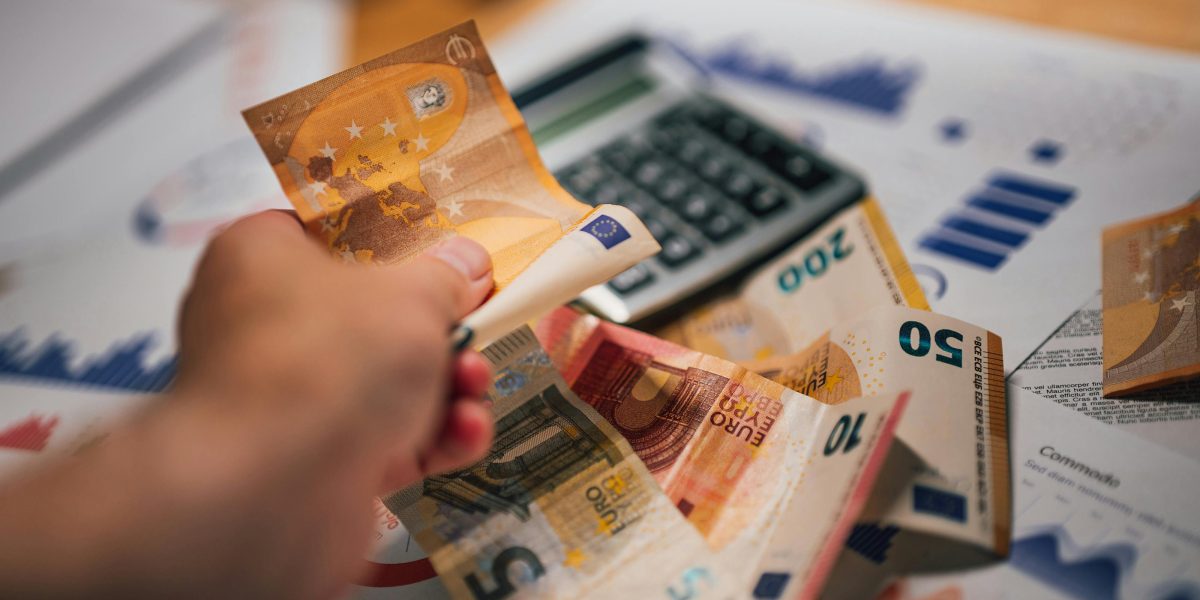 Avertisment ESMA: Piețe financiare UE, risc major din 2026