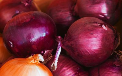 Ceapă roșie cu gust mai blând: O nouă vedetă în bucătăriile din România