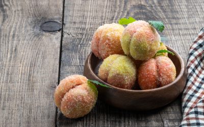 Piersici umplute: Gustul copilăriei revine pe masa ta