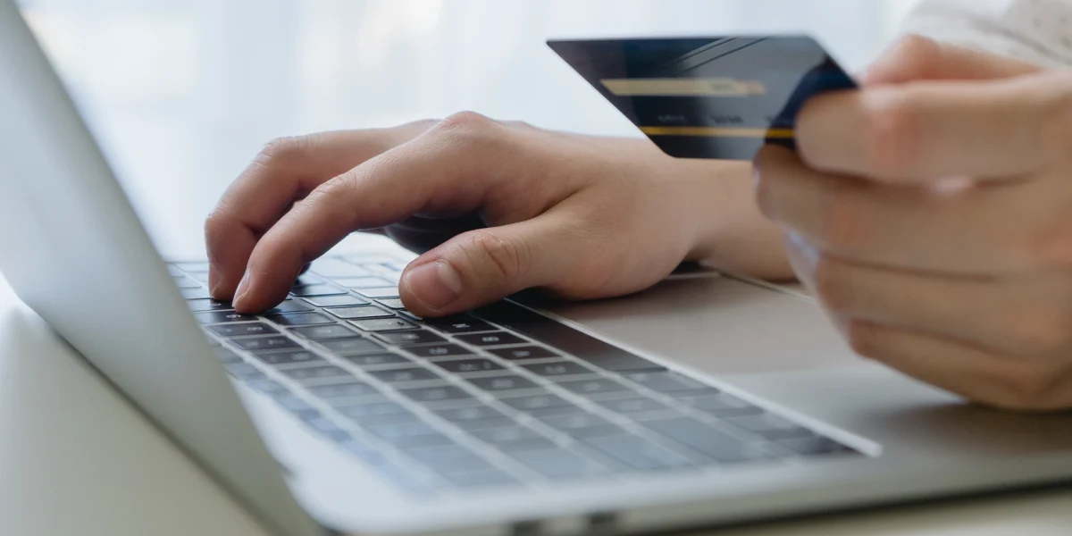 Plătești online, nu primești: Cum îți recuperezi banii și cui te adresezi?