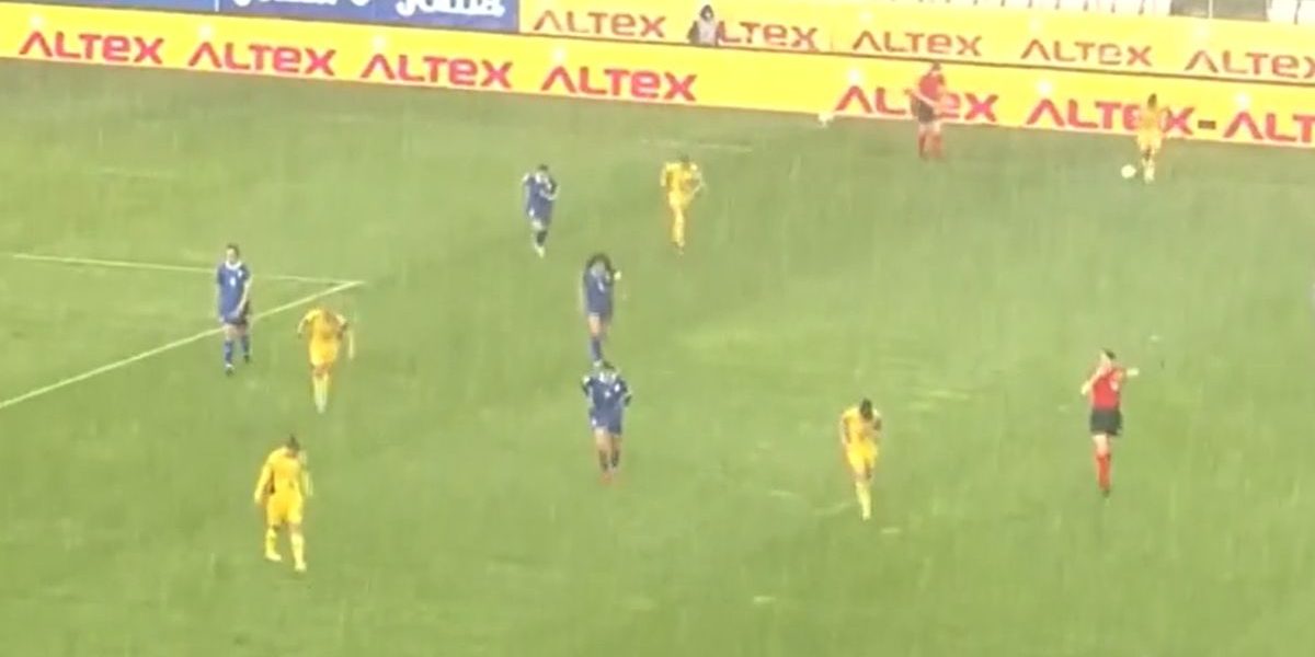 Jurnal Antena Sport: Ploaie torențială în arenă, meciul suspenda