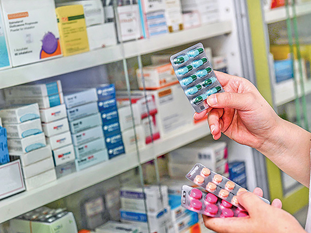 Farmacist în România: 5 ani de studii, pentru ce salarii
