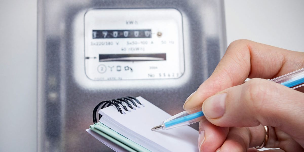 PPC dă lovitura: Energie electrică mai ieftină pentru români, un an întreg
