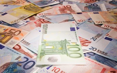 FERMIERII ȘI ANTREPRENORII VOR PUTEA ACCESA FONDURI PENTRU PANOAERE SOLARE DE PÂNĂ LA 20 DE MILIOANE DE EURO București – Fermierii și antreprenorii români din sectorul alimentar vor putea beneficia de noi fonduri europene pentru a-și instala panouri solare