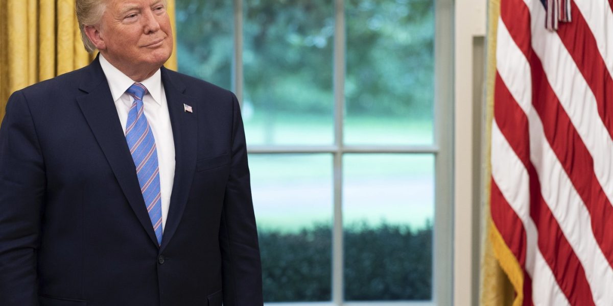 Trump refuză invitația la summitul B9 de la București; SUA va fi reprezentată, cel mai probabil, de Marco Rubio București – Președintele Statelor Unite ale Americii, Donald Trump, a declinat invitația României de a participa la summitul B9, care va avea loc la București pe 13 mai