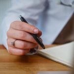 Doctorița italiană, scandal: Refuză să trateze rudele pacientei cu care s-a certat