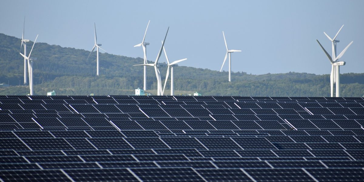 Comisia Europeană accelerează energia verde: Prețul războiului pentru Europa crește