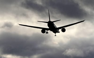 Restricții la alimentare cu combustibil pe patru aeroporturi din nordul ITALIEI Zborurile de pe patru aeroporturi importante din nordul ITALIEI vor fi afectate de restricții privind alimentarea cu combustibil până pe 9 aprilie, din cauza „disponibilității limitate” a operatorului AIR BP Italia