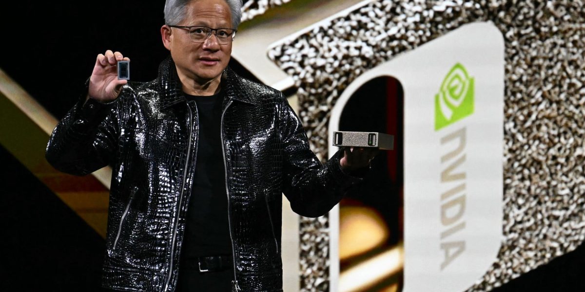 Nvidia vrea să cumpere Dell sau HP? Bloomberg anunță, compania neagă