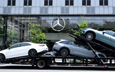 Germania: Giganții auto transformă mașinile în „modele pentru părinți” în China