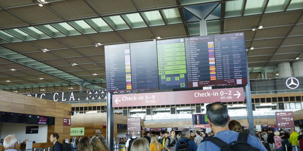 Nou sistem la frontieră: Cozi infernale de până la 3 ore!