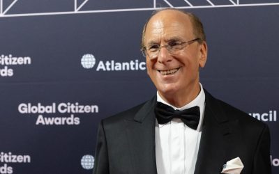Directorul General al BlackRock, Larry Fink, avertizează că ascensiunea inteligenței artificiale (AI) ar putea exacerba inegalitatea economică globală