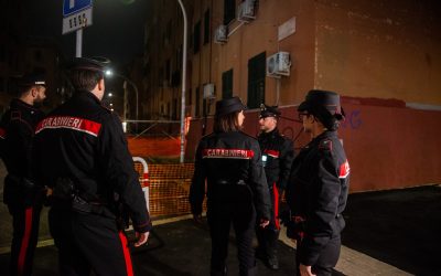 Fetiță româncă salvează mama: Sună la carabinieri în Italia