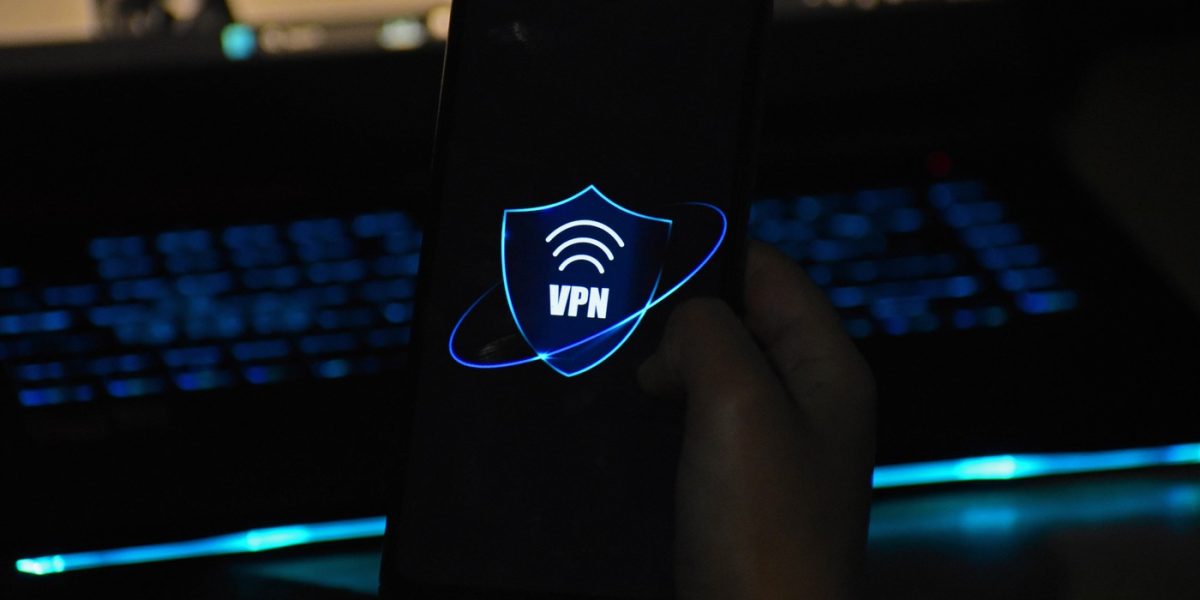 Prăbușire bancară în Rusia: Cenzura digitală a Kremlinului lovește puternic O tentativă a guvernului rus de a-și întări controlul asupra internetului a provocat o perturbare majoră a infrastructurii bancare a țării, vineri