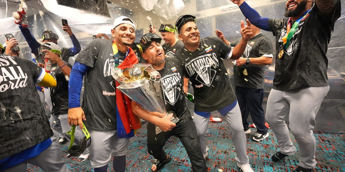 Zi de sărbătoare națională în Venezuela după victoria la baseball în fața SUA CARACAS – Vestea victoriei echipei de baseball a VENEZUELEI în fața Statelor Unite a generat o explozie de bucurie în țară, președinta interimară DELCY RODRIGUEZ decretând miercuri zi de sărbătoare națională