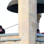 Clopotar din Bacău, în comă după ce clopotul bisericii l-a zdrobit