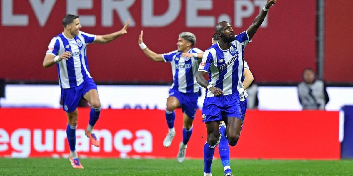 FC Porto ia un avans important în lupta pentru titlu, după ce a învins Famalicao, în timp ce Sporting Lisabona a trecut de Santa Clara într-un meci spectaculos