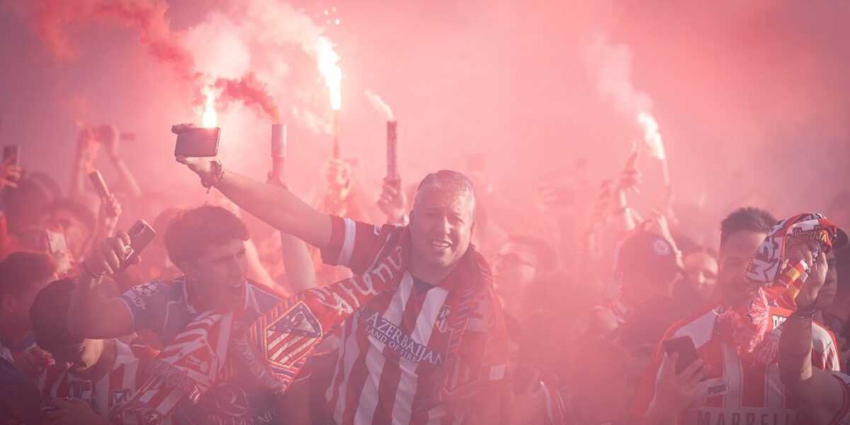 Madridul, în febra Atletico – Barcelona: Fanii, spectacol total pe străzi