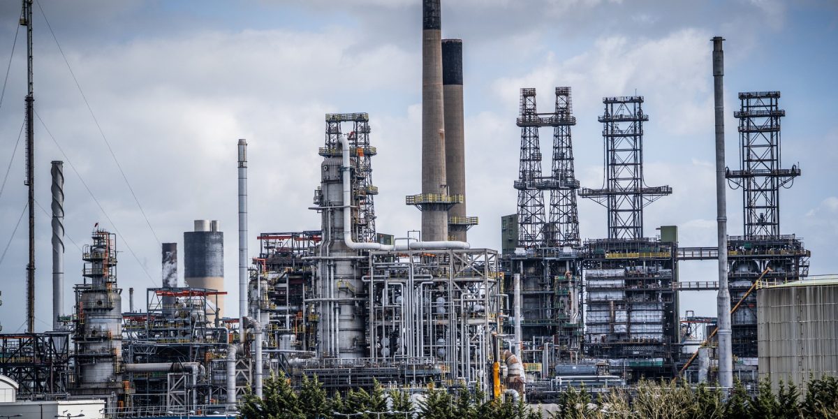 Petrolul, prăbușit de războiul cu Iranul: Lumea, 50 miliarde dolari pierderi