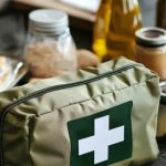 Criza bate la ușă: Alimentele obligatorii din bagajul de supraviețuire