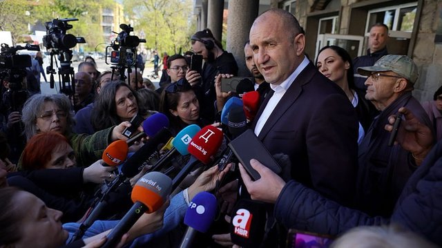 Război politic în Bulgaria: Rumen Radev jubilează, dar neîncrederea persistă