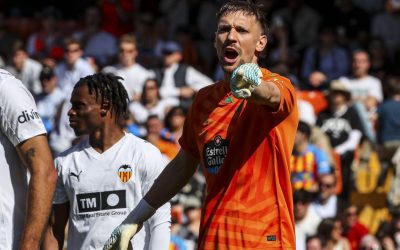 Meciurile din sferturile de finală ale Europa League se joacă joi seară, cu startul de la ora 22:00, transmise LIVE TEXT pe Sport.ro