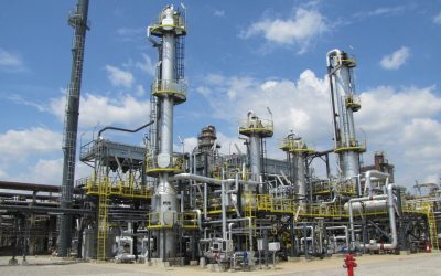 Franța cere investigarea profiturilor rafinăriilor: Comisia europeană, pe urmele „combustibilului”