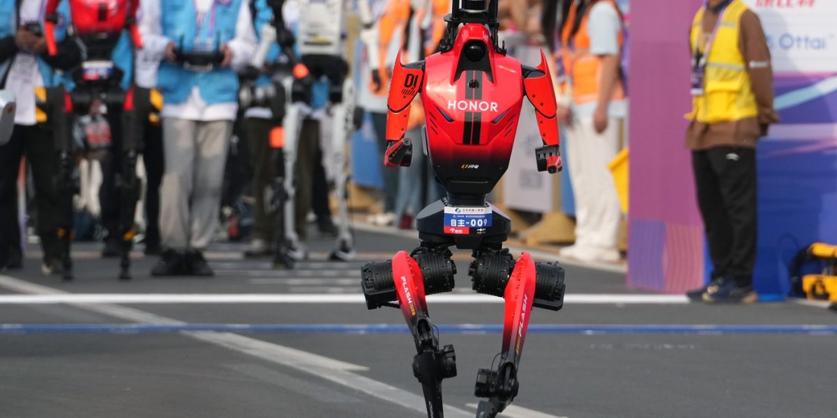 China șochează: Robotul Umanoid schimbă lumea definitiv