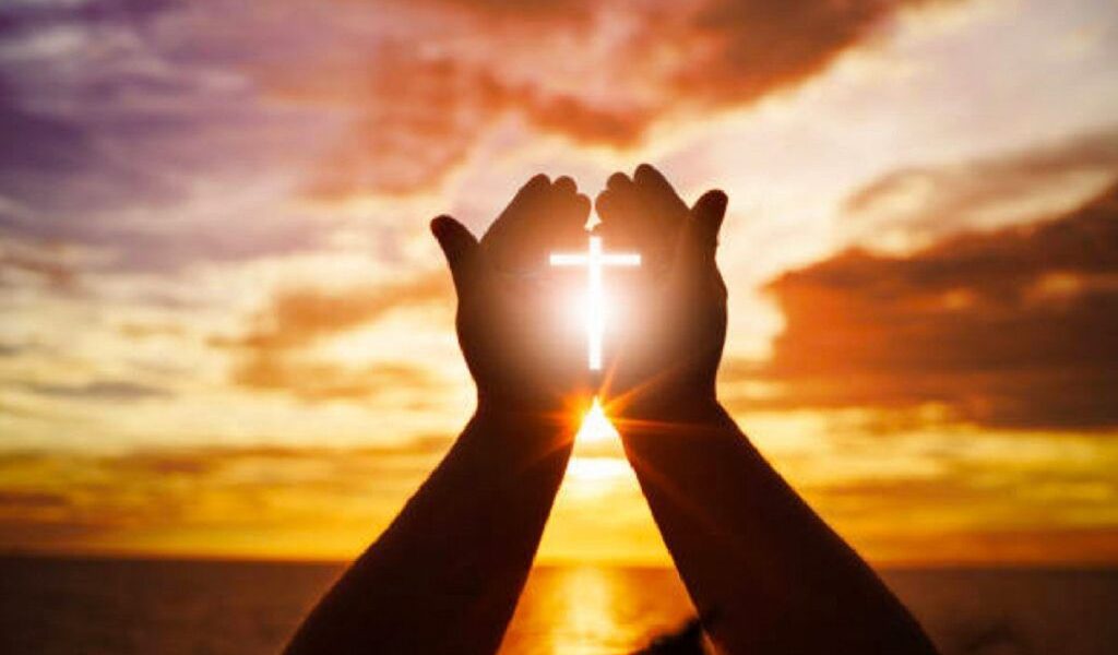 Ce NU faci în Săptămâna Luminată? Semnificația Lunii Albe și Porțile Raiului