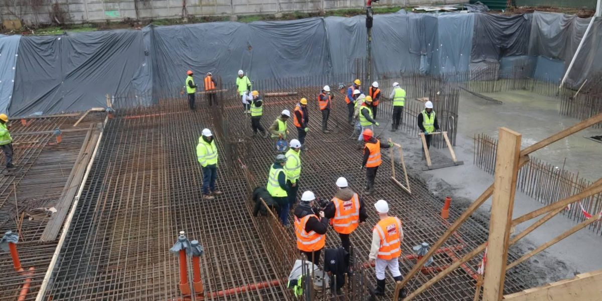 Taxe uriașe și terenuri la cheie: Cum te lovește birocrația la construcții