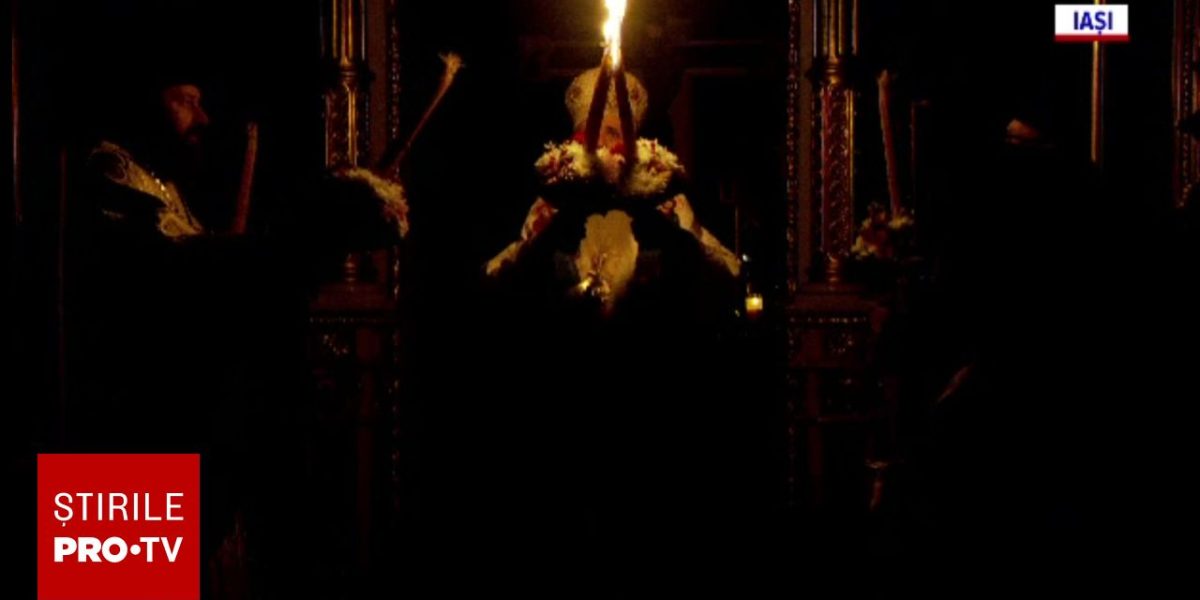 Învierea Domnului, sărbătorită în toată România: Mii la slujbe