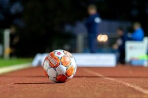 Seischelariu, cu pistolul la meciul din România: Cristi Popovici, șocat