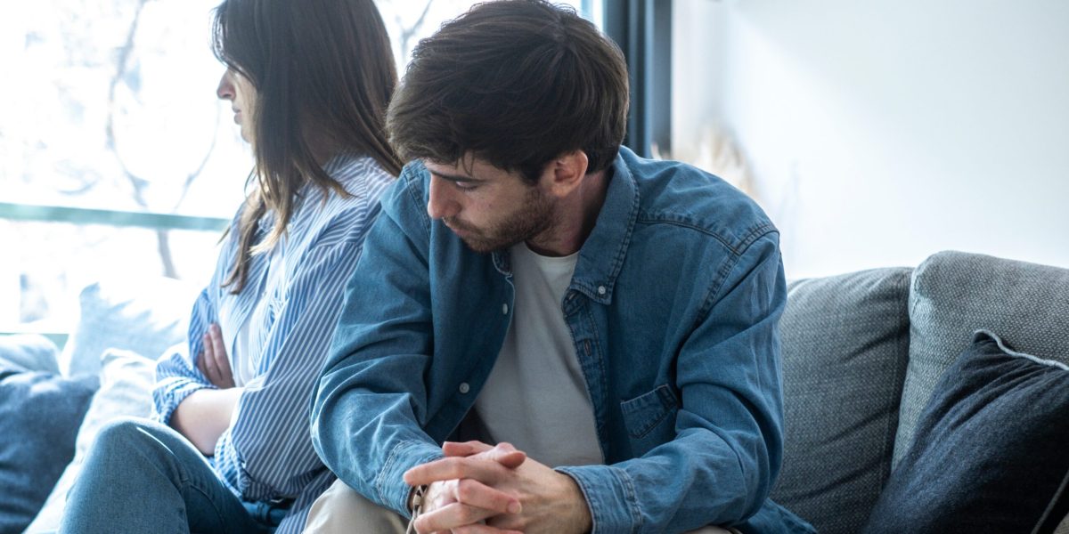 Trei semne CLARE că relația ta e pe butuci. Atenție MARE!