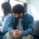 Trei semne CLARE că relația ta e pe butuci. Atenție MARE!