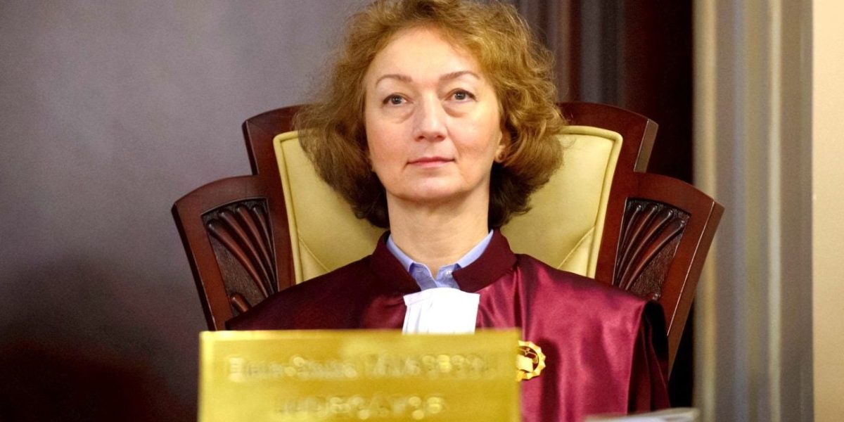 Simina Tănăsescu: Ruptură la CCR?! Judecătorii PSD, ieșiți din sală la vot
