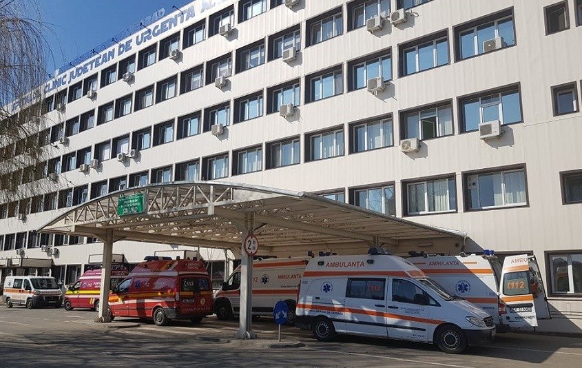 Nemulțumiri persistente la Spitalul Județean Arad: Pacienți nemulțumiți de servicii și costuri suplimentare Un sondaj recent efectuat de Spitalul Clinic Județean de Urgență Arad relevă nemulțumiri semnificative din partea pacienților