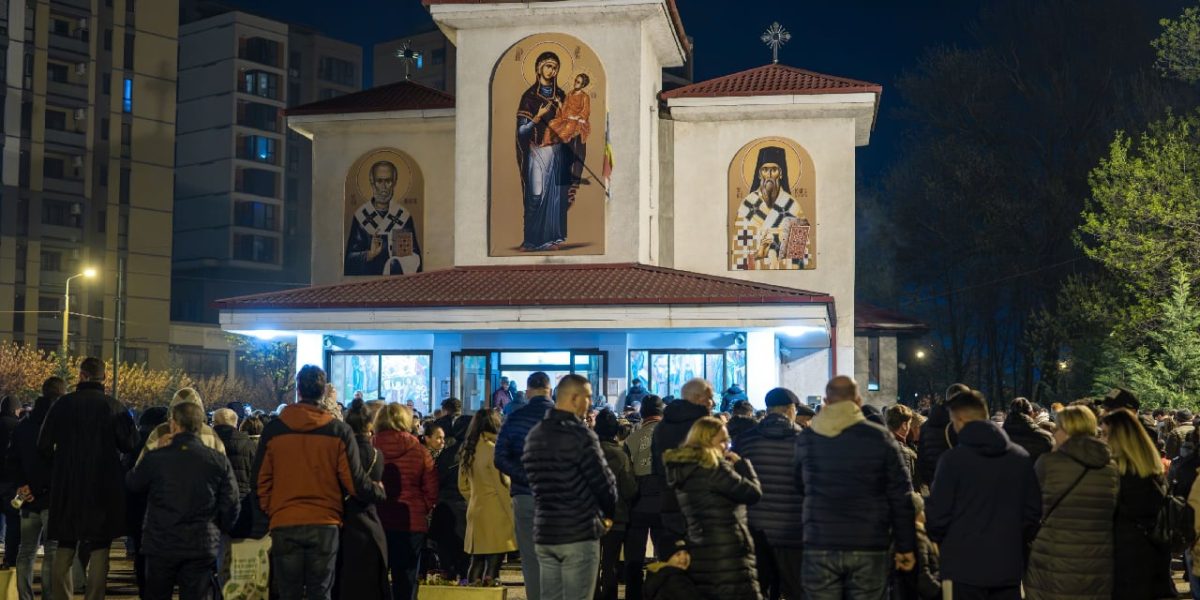 Credință vs. Pupături: Cum diferă românii de europeni, explică un psiholog