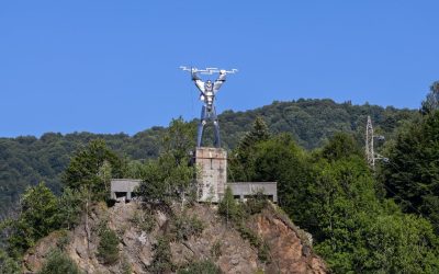 Hidroelectrica redeschide accesul la „Statuia lui Prometeu”