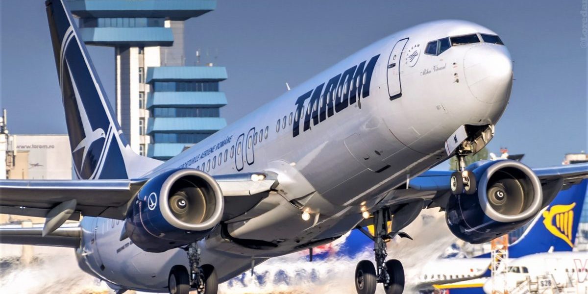 Sindicaliștii TAROM protestează în Piața Victoriei: Guvernul „distruge” compania