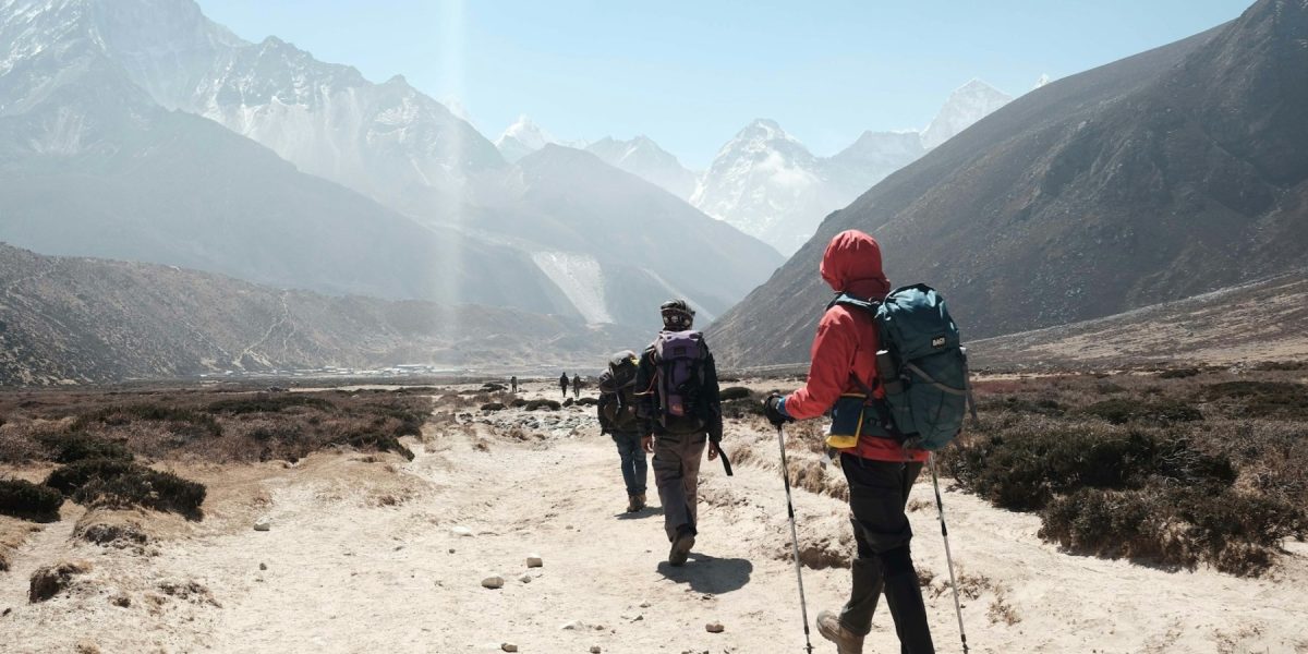 Ghizi de pe Everest, acuzați că intoxicau alpiniști pentru a obține bani din asigurări Un scandal de proporții zguduie lumea alpinismului