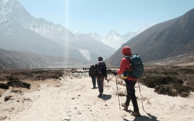 Ghizi de pe Everest, acuzați că intoxicau alpiniști pentru a obține bani din asigurări Un scandal de proporții zguduie lumea alpinismului