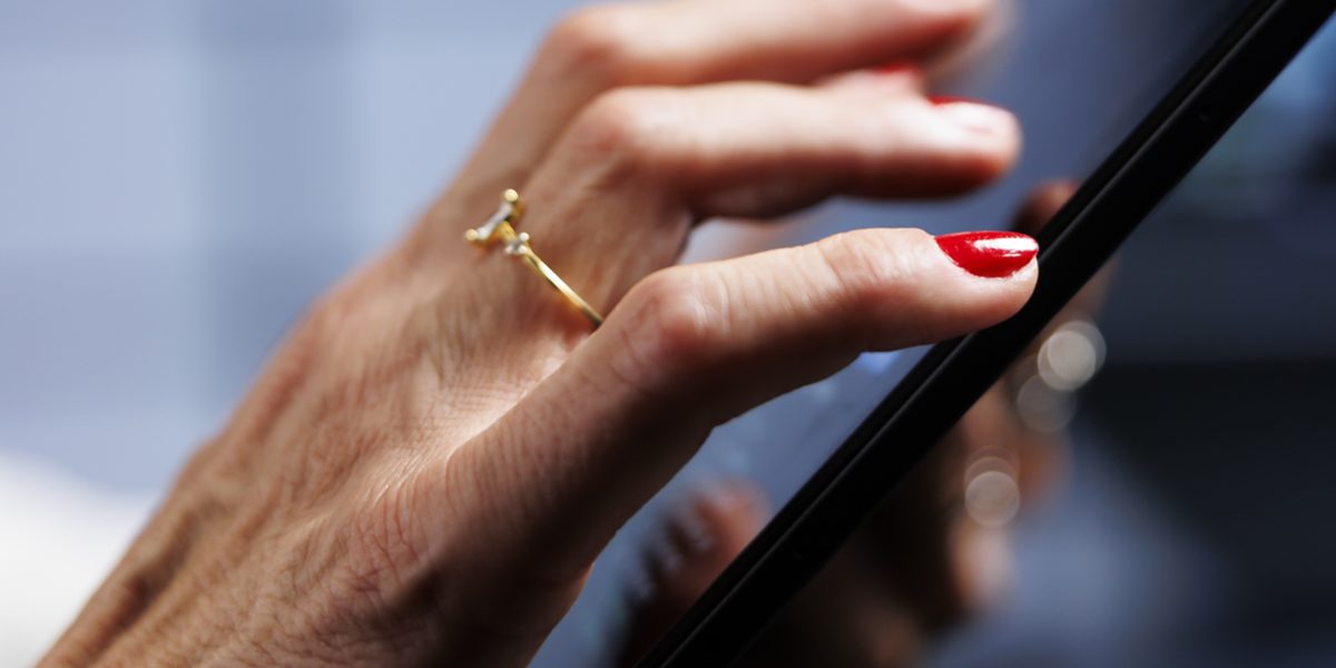 Câte lucruri NU trebuie să păstrezi niciodată în telefon